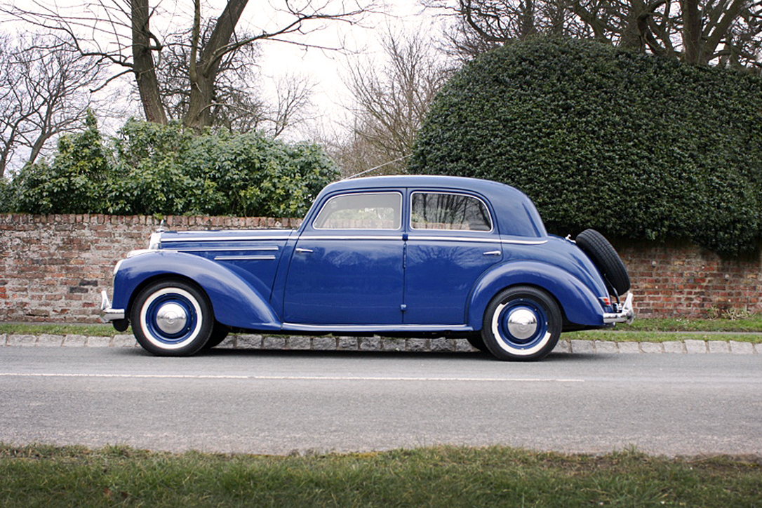 1954 Mercedes-Benz 220S Saloon