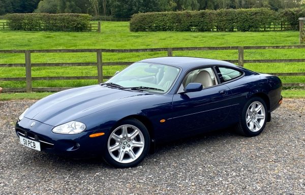 1999 Jaguar XK8 Coupe (X100)