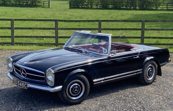 1965 Mercedes-Benz 230SL Pagoda